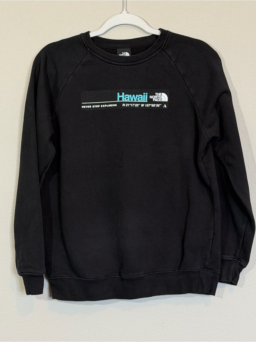 The North Face Women’s Black Crewneck Sweatshirt "Hawaii" Chest Logo, size Small